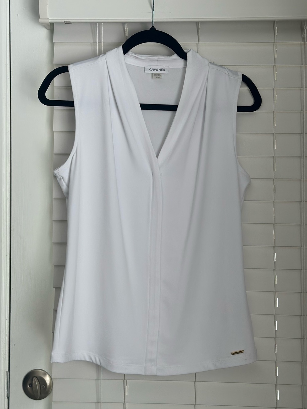 Calvin Klein White Sleeveless V-Neck Camisole Top